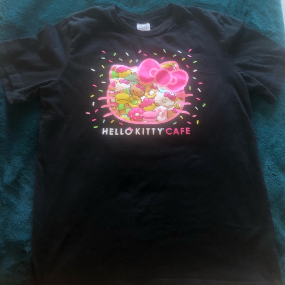 Hello Kitty Cafe t-shirt